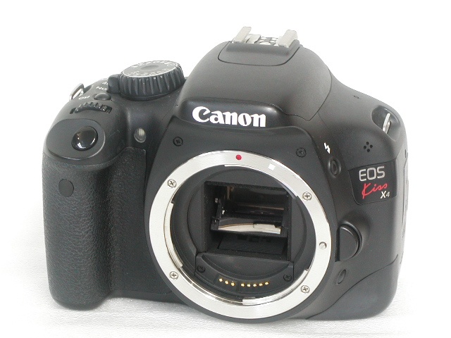 EOS Kiss X4  Body