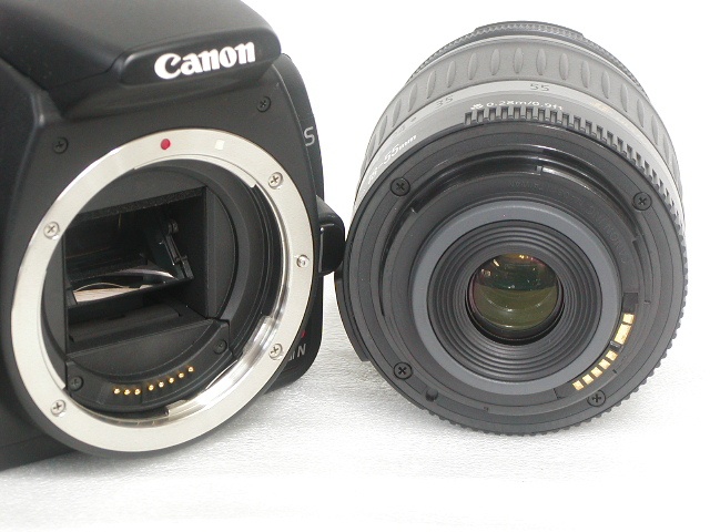 EOS Kiss Digital N  EF-S 18-55mm 1:3.5-5.6 II USM