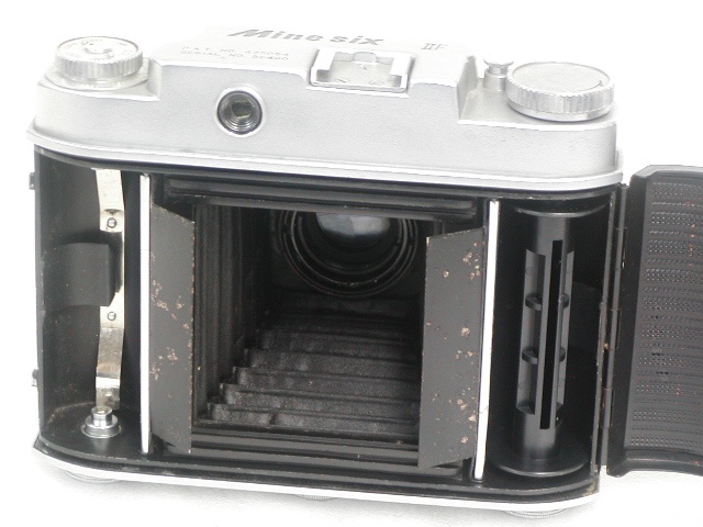 【ジャンク】 Mine Six II F  (S Kominar 1:3.5 / f=7.5cm)