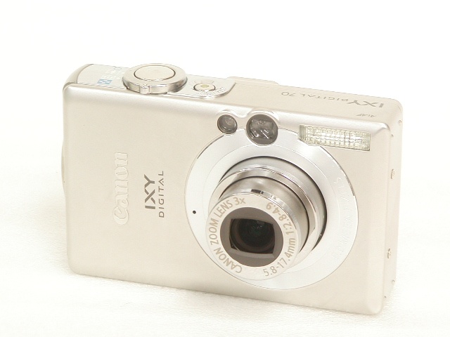 IXY DIGITAL 70  (3X ZOOM  5.8-17.4 / 1:2.8-4.9)