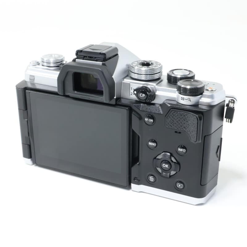 OM SYSTEM OM-3 ボディー シルバー