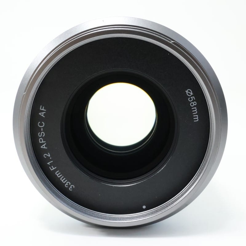 33mm F1.2 APS-C オートフォーカスレンズ X/ホワイト 33AS12X-W-JP