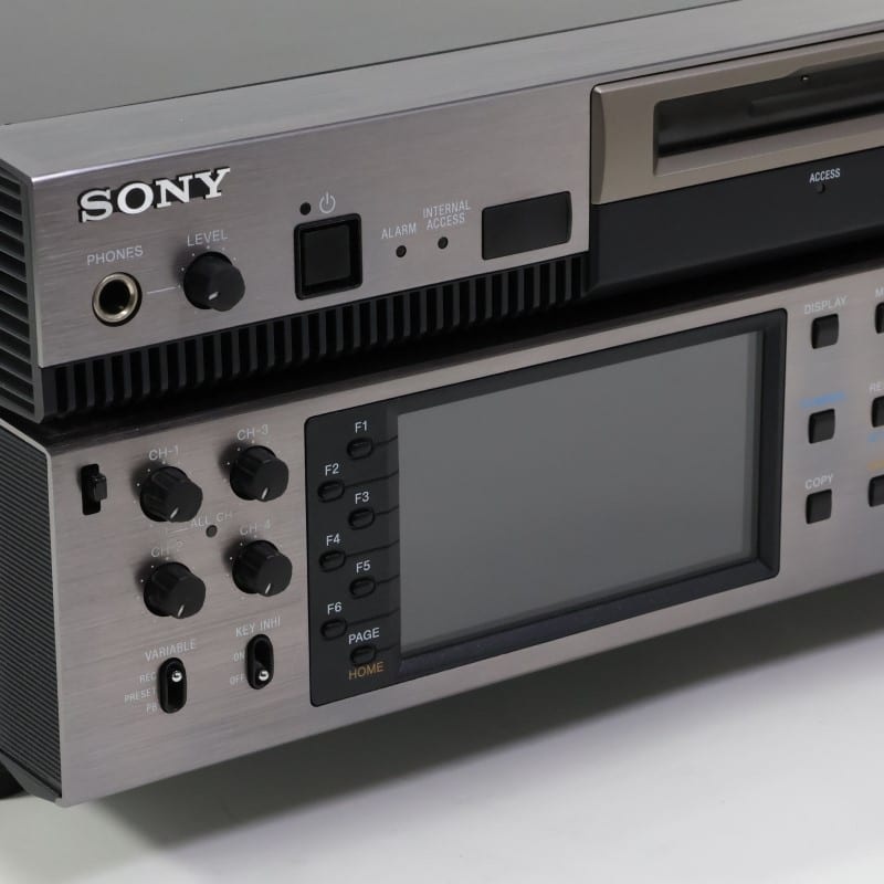 XDS-PD2000 [XDCAMプロフェッショナルメディアステーション]