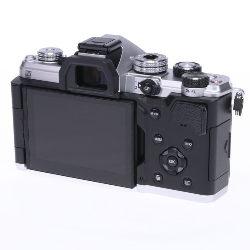 OM SYSTEM OM-3 ボディー シルバー