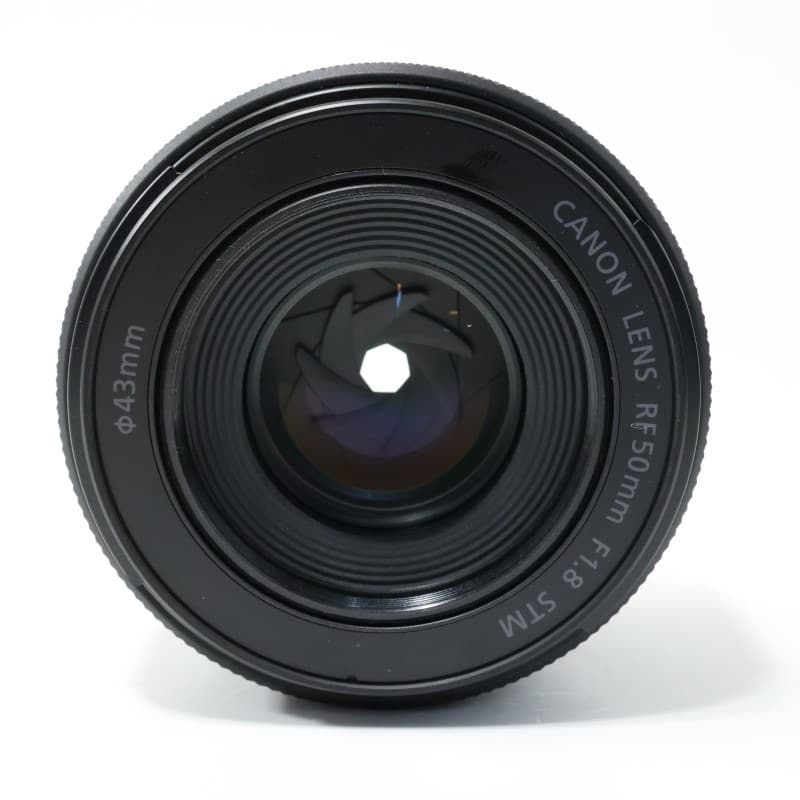 RF50mm F1.8 STM