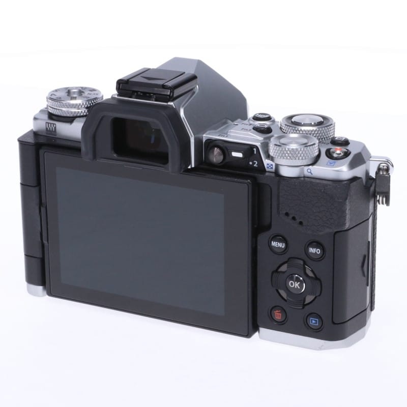 OM-D E-M5 Mark II ボディー シルバー
