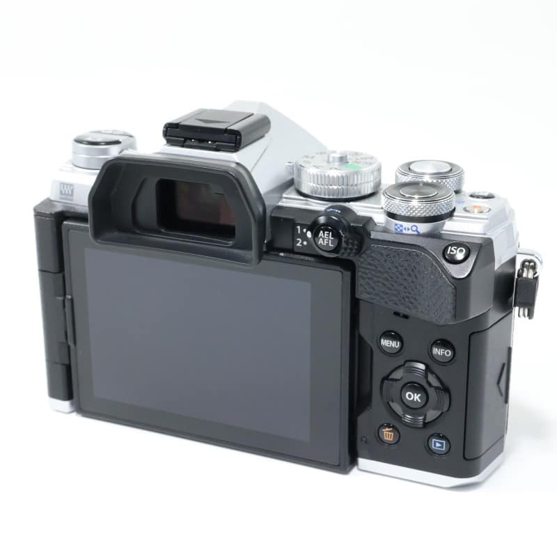 OM-D E-M5 Mark III ボディー シルバー
