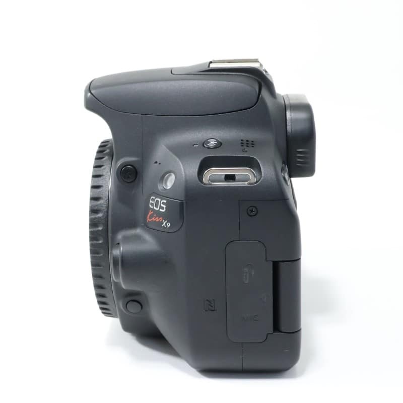 EOS Kiss X9 ボディ ブラック