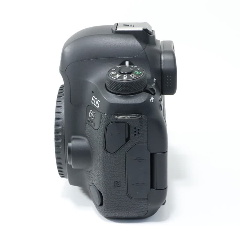EOS 6D Mark II ボディー