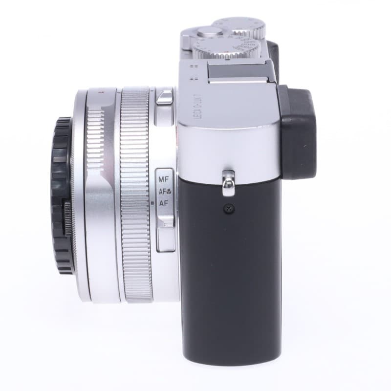 D-LUX7