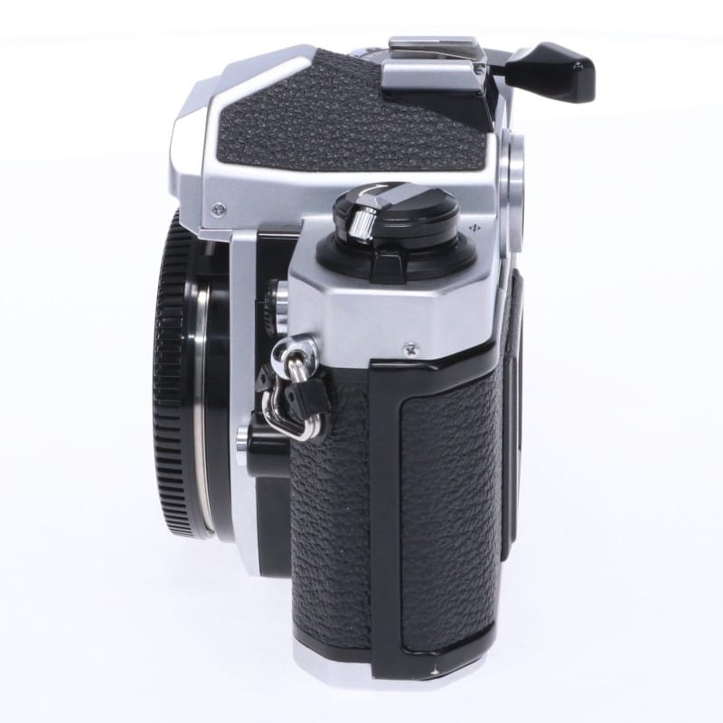 New FM2 シルバー