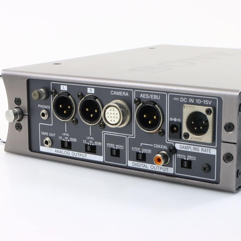 DMX-P01 [ポータブルデジタルミキサー]