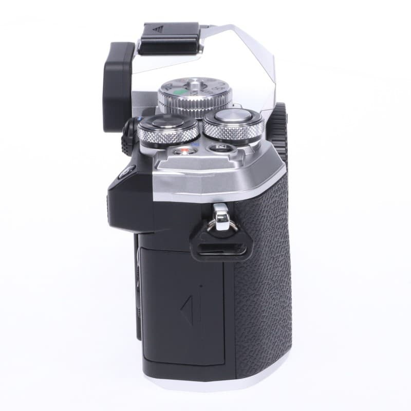 OM SYSTEM OM-5 ボディー シルバー