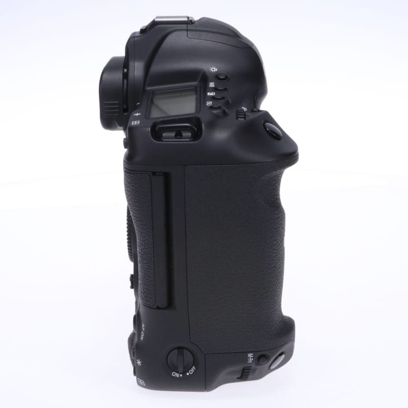 EOS-1D X Mark III ボディー