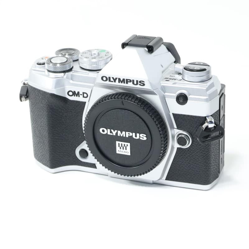 OM-D E-M5 Mark III ボディー シルバー