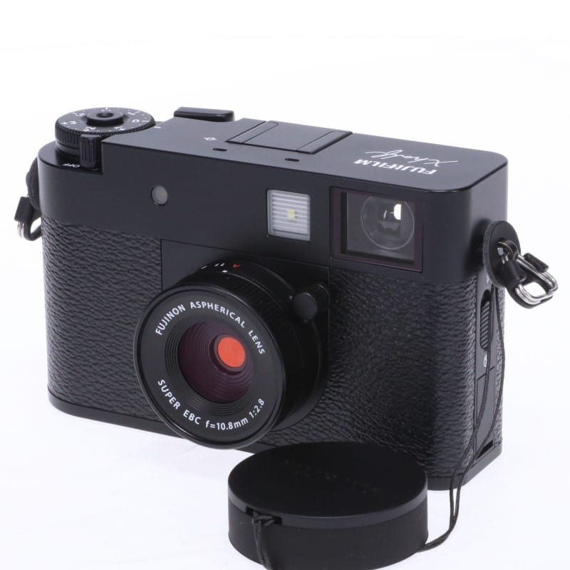 X half (FUJIFILM X-HF1) ブラック