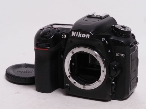 D7500 ボディ 【中古】(B:366)