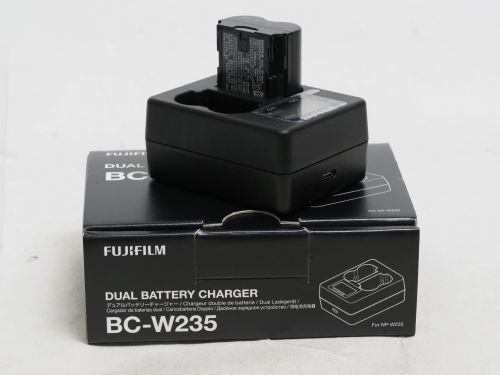BC-W235 + NP-W235 【中古】(B:436)