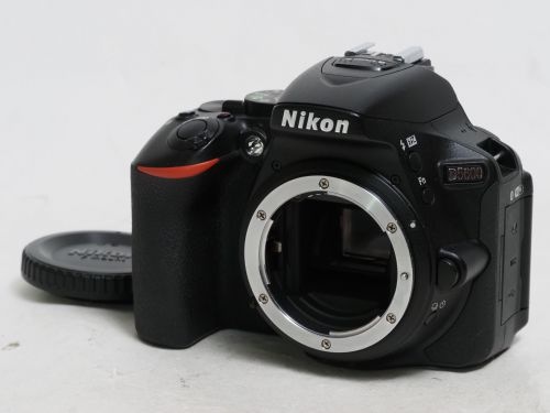 D5600 ボディ 【中古】(B:459)