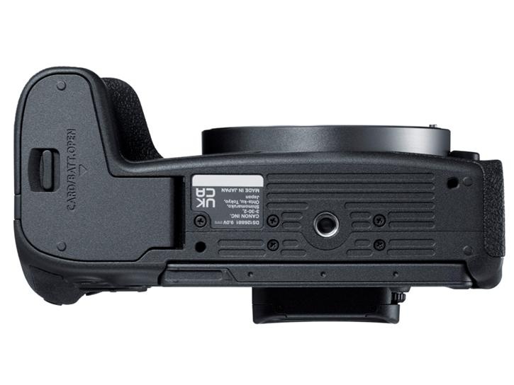 EOS R8ボディー 新品