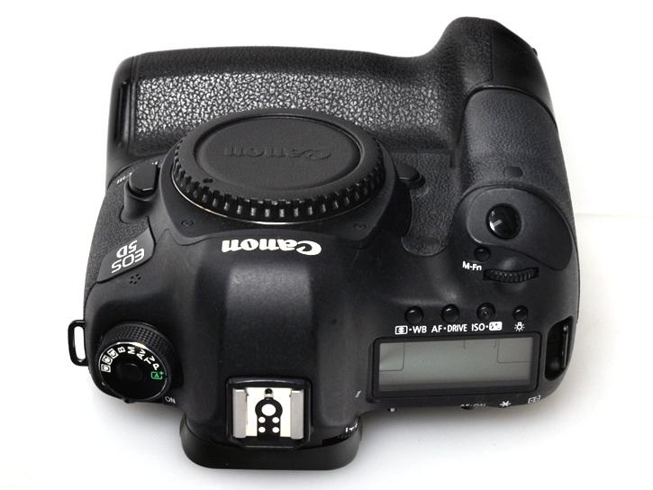 EOS5DMark III ボディ+BG-E11グリップ