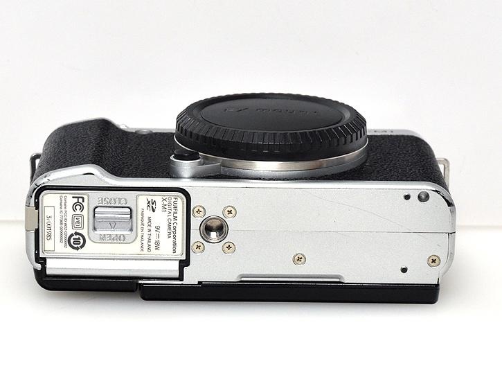 FUJIFILM X-M1 ボディ [シルバー]