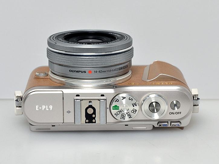 OLYMPUS PEN E-PL9  MZD14-42付