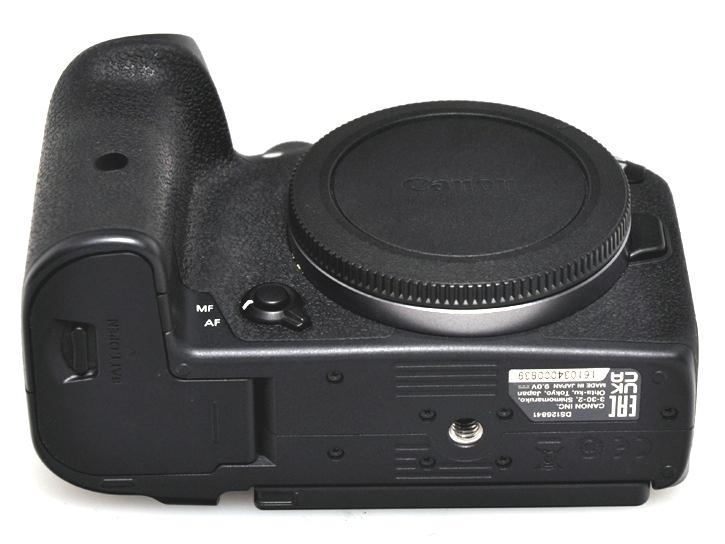 EOS R7ボディー