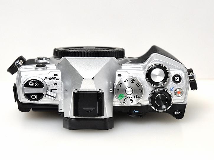 OM-D E-M5 Mark IIIボディ シルバー