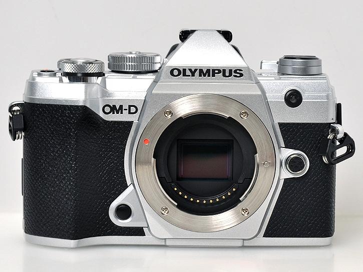 OM-D E-M5 Mark IIIボディ シルバー