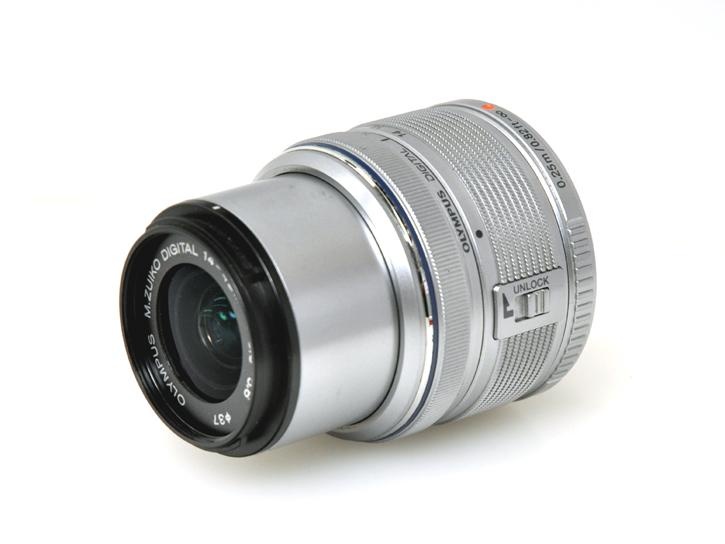 M.ZUIKO DIGITAL 14-42mm F3.5-5.6 II R シルバー  マイクロフォーサーズ