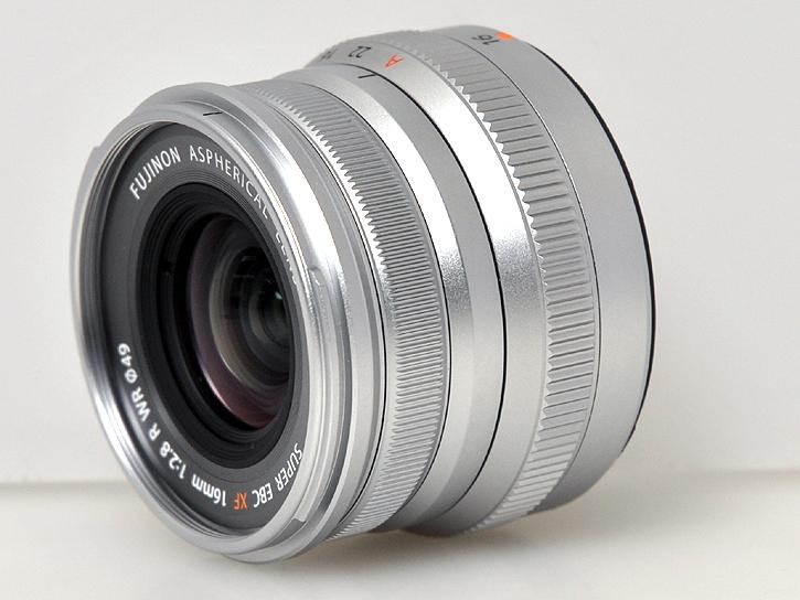 フジノンレンズ XF16mmF2.8 R WR シルバー