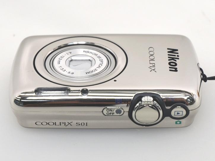 COOLPIX S01 ミラーシルバー