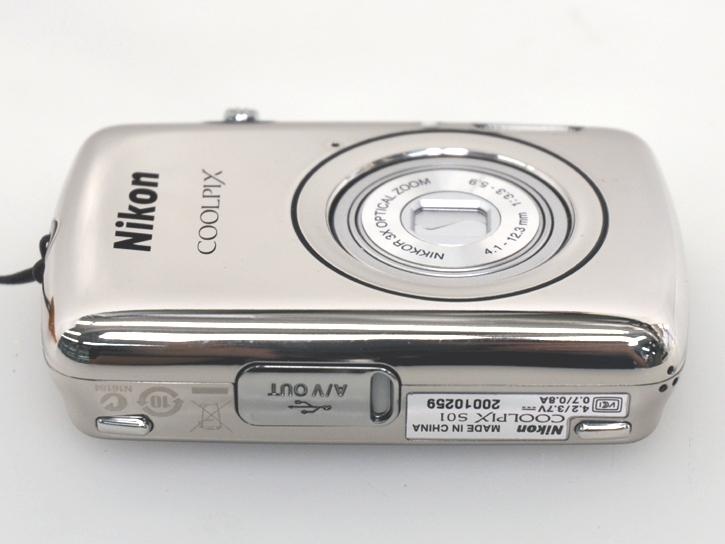 COOLPIX S01 ミラーシルバー