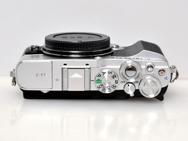OLYMPUS PEN E-P7 ボディ [シルバー]