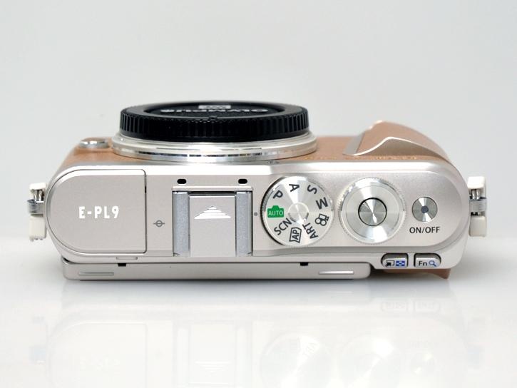 OLYMPUS PEN E-PL9  ブラウン