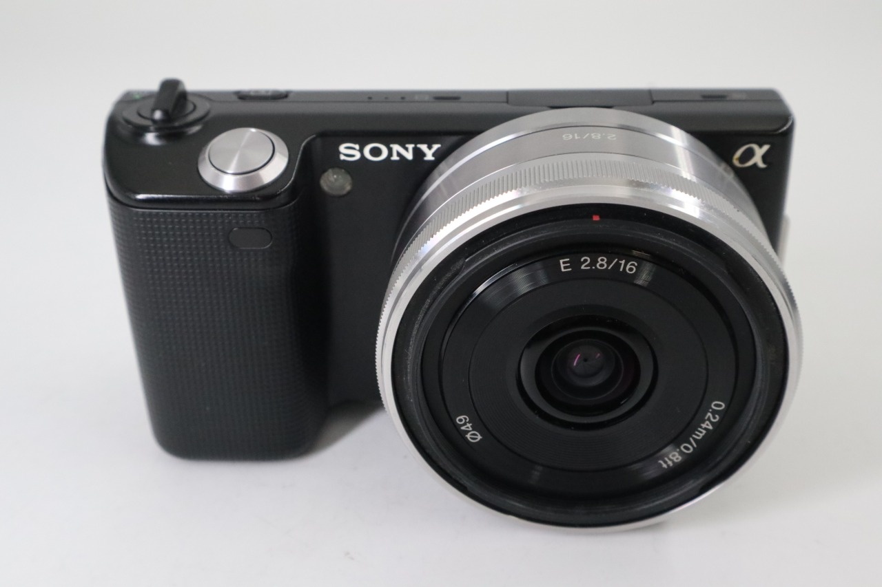 α アルファ NEX-5 ブラックボディ ミラーレス + E 16mm F/2.8