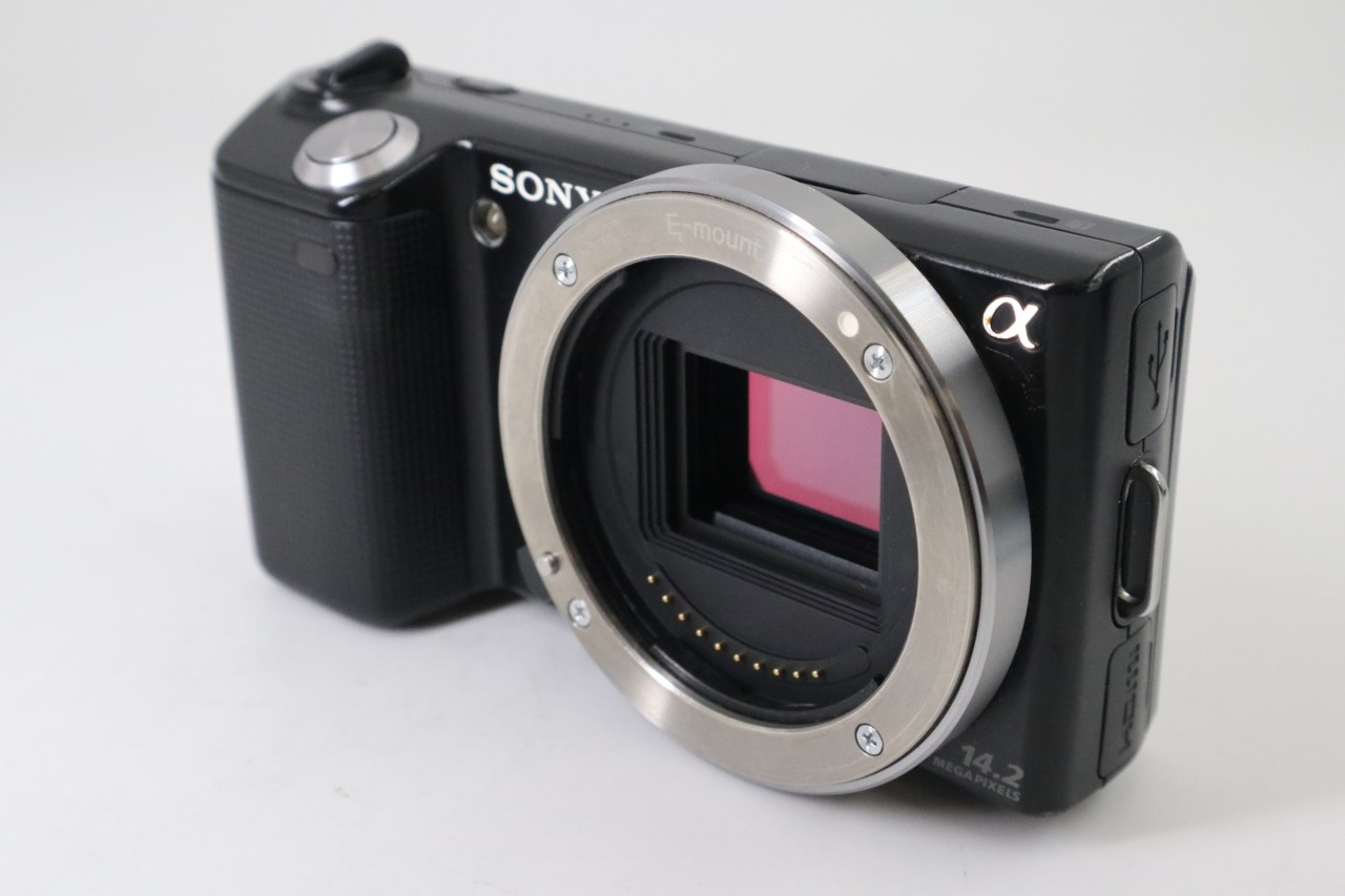 α アルファ NEX-5 ブラックボディ ミラーレス + E 16mm F/2.8