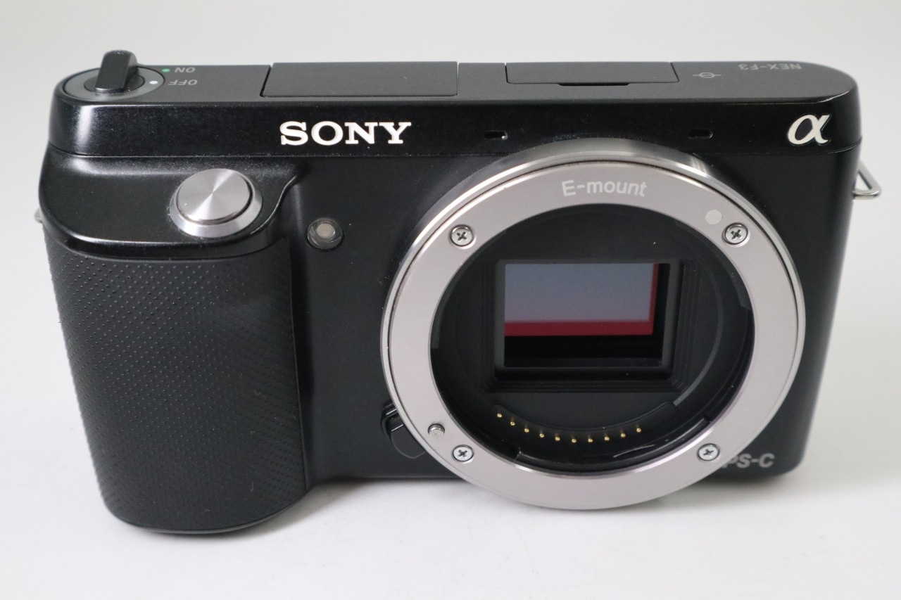 α アルファ NEX-F3 ブラックボディ ミラーレス + E 18-55mm F/3.5-5.6 OSS