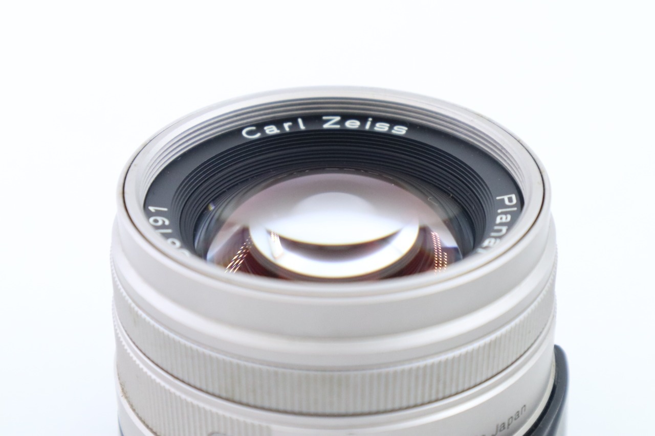 Carl Zeiss Planar 45mm F/2 T* AF