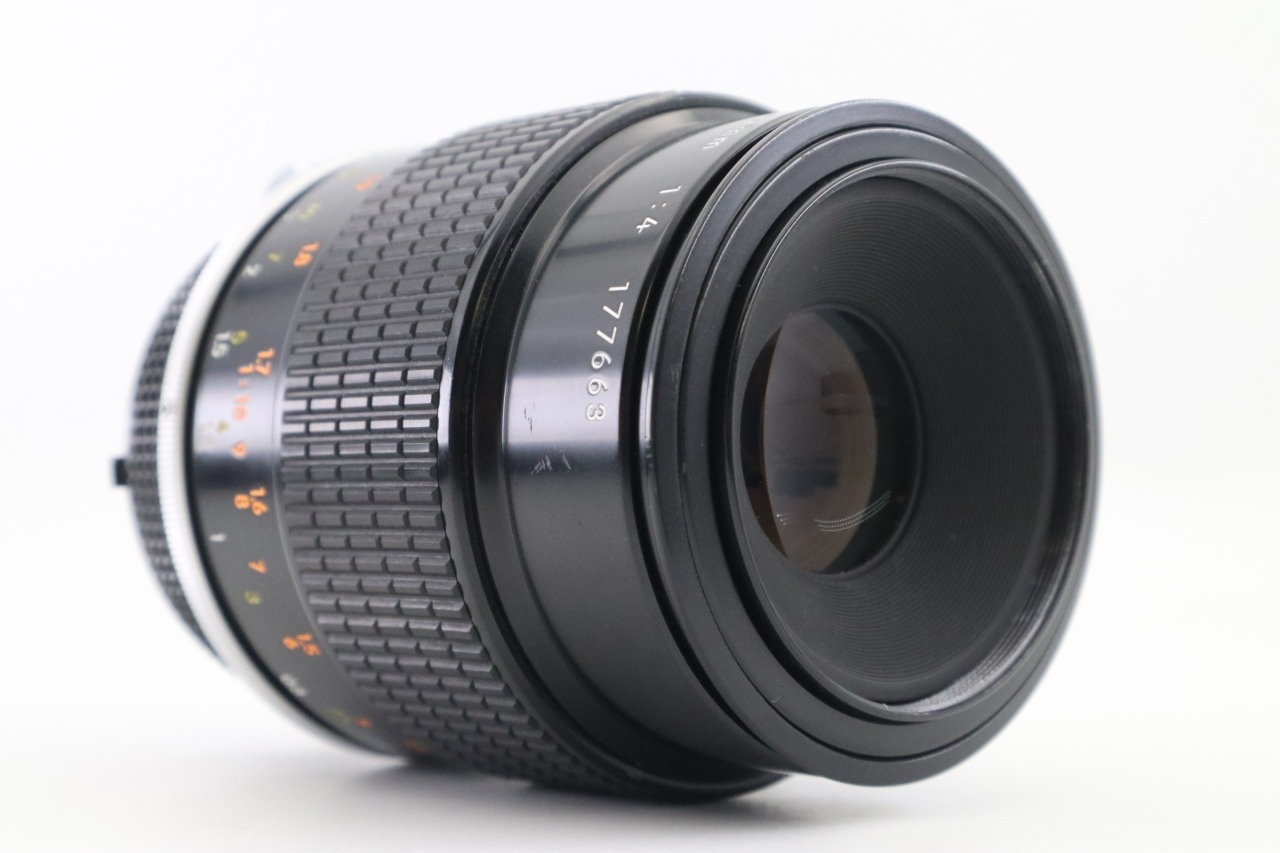 Micro-NIKKOR 105mm F/4Ai MF