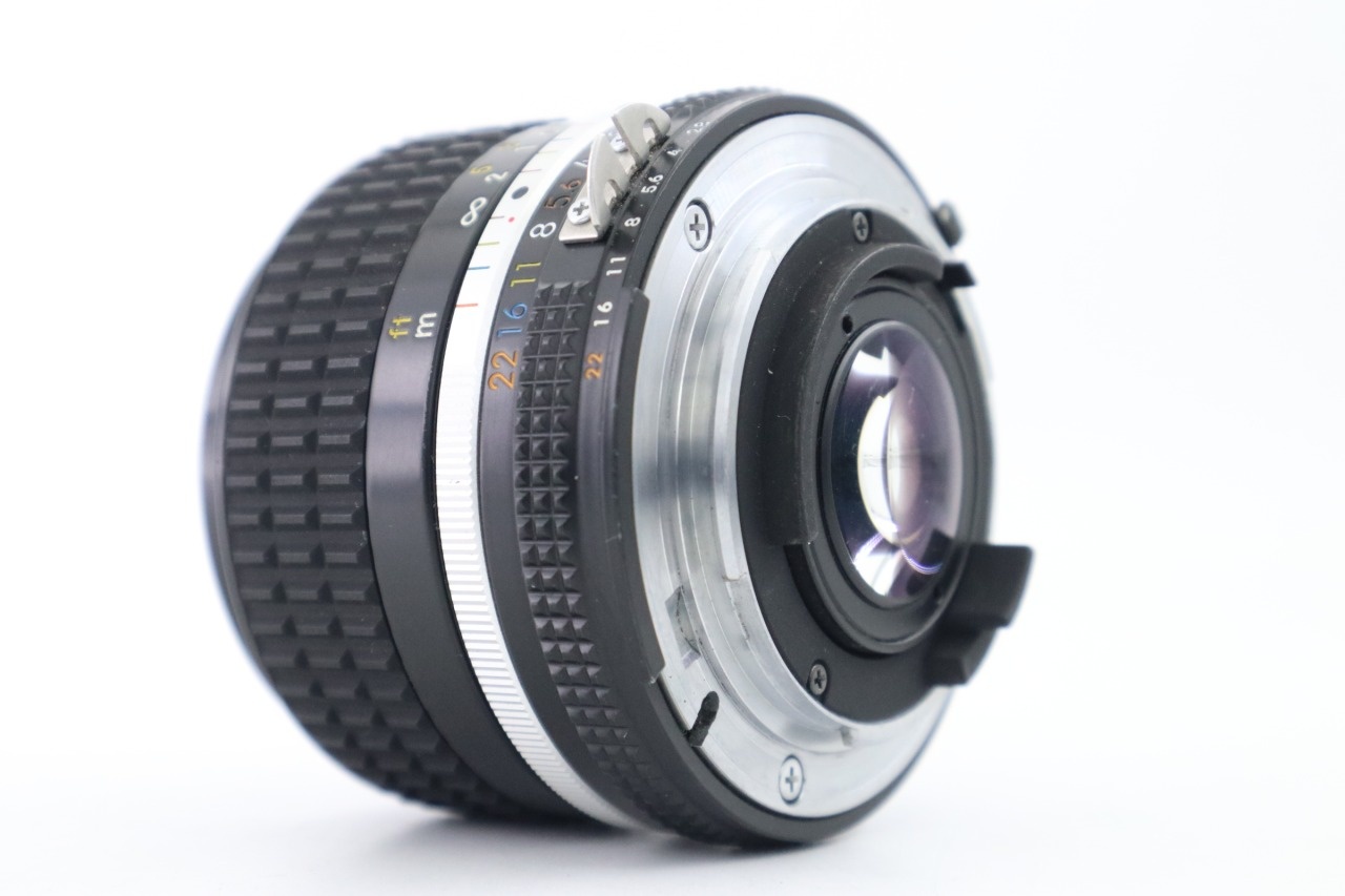 Nikon NIKKOR 24mm F/2.8 Ai-S ニコン MFレンズ