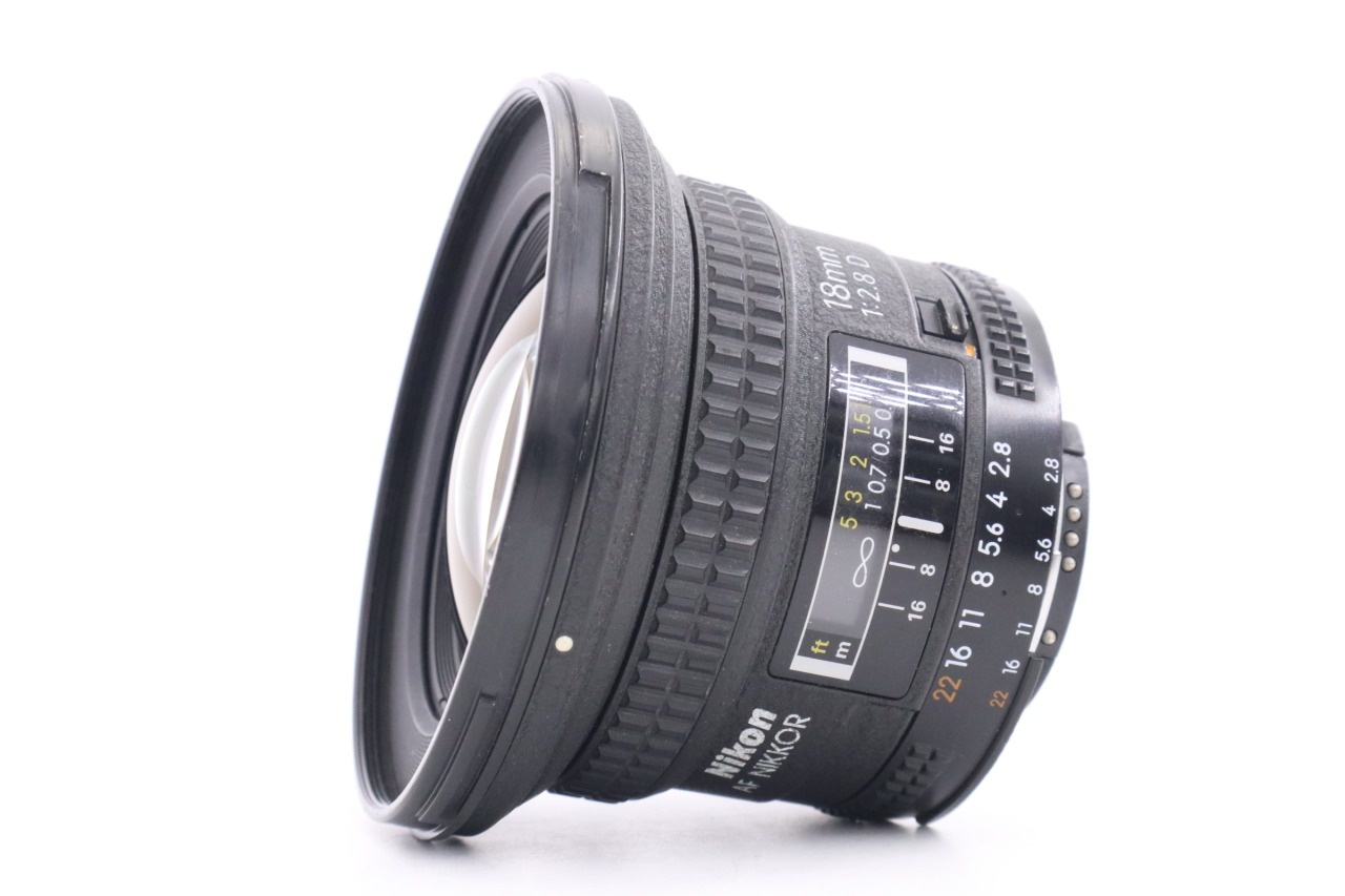 Nikon AF NIKKOR 18mm F/2.8 D