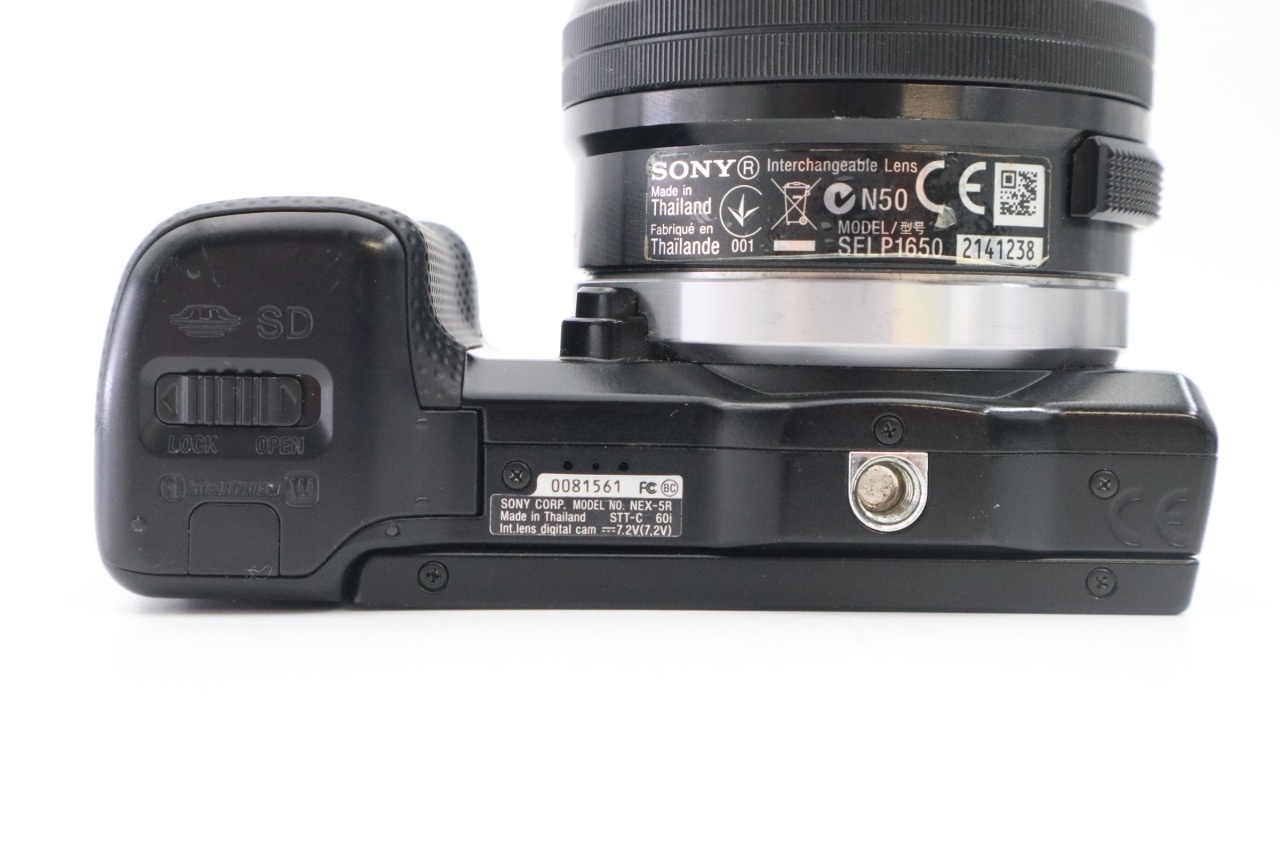 α NEX‐5R ブラックボディ ミラーレス + E PZ 16‐50mm F/3.5‐5.6 OSS レンズ