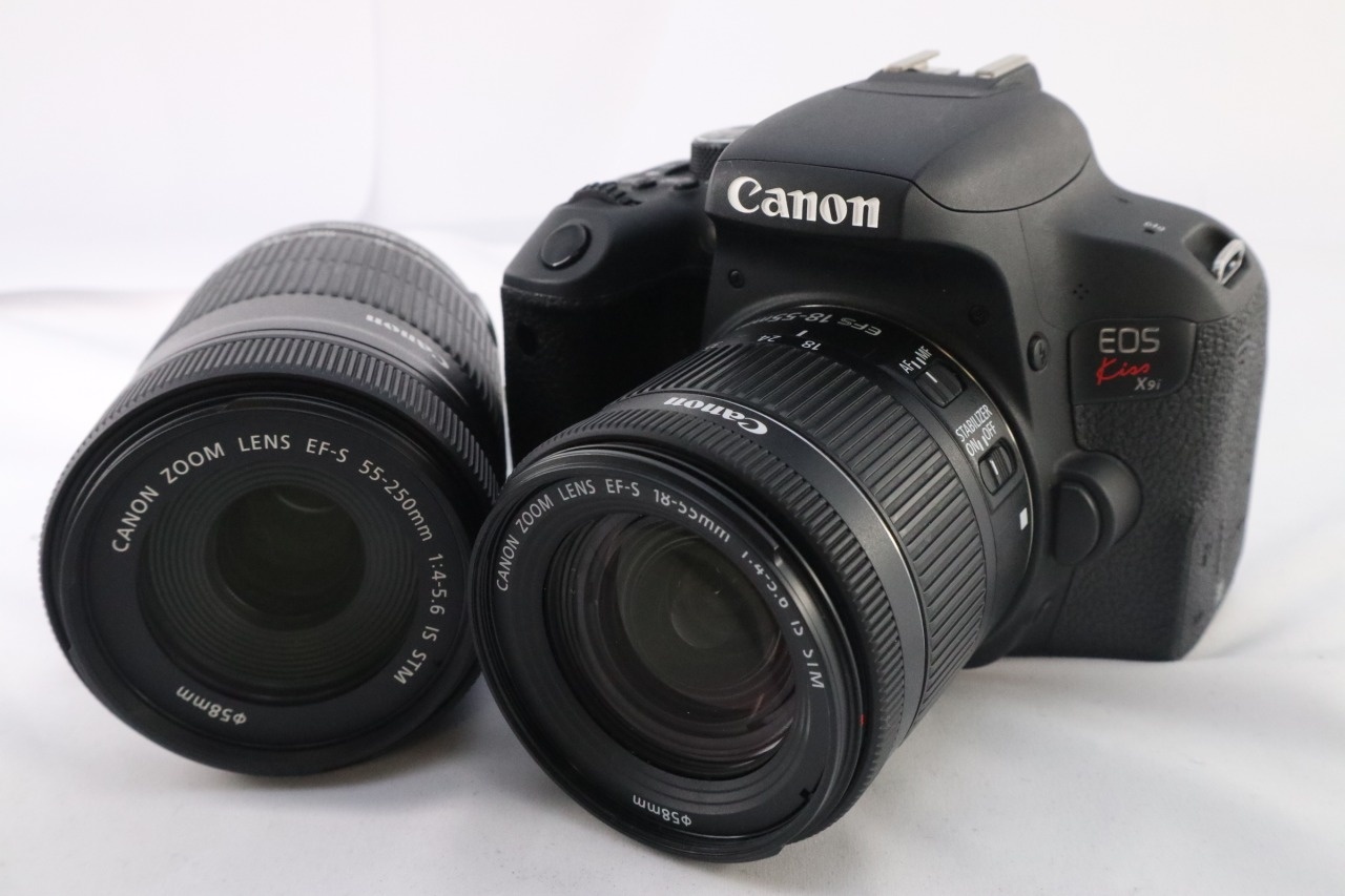 EOS Kiss X9i ブラックボディ  + EF-S 55-250mm F/4-5.6 IS STM + 18-55mm レンズ