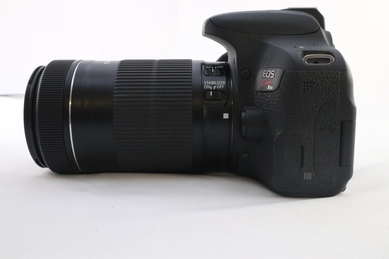 EOS Kiss X9i ブラックボディ  + EF-S 55-250mm F/4-5.6 IS STM + 18-55mm レンズ