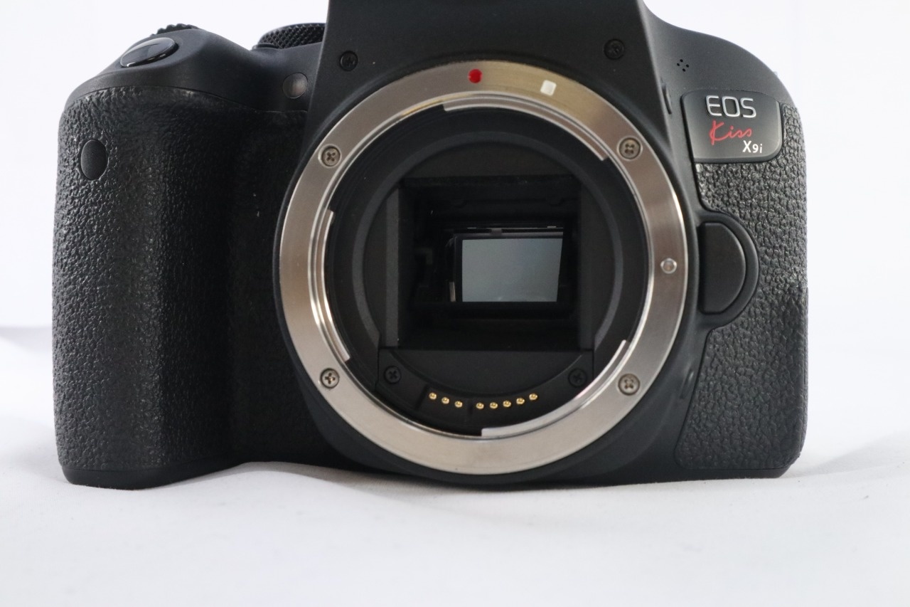 EOS Kiss X9i ブラックボディ  + EF-S 55-250mm F/4-5.6 IS STM + 18-55mm レンズ