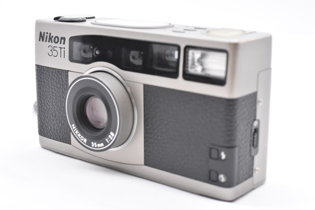 ニコン 35 Ti チタンシルバーボディ 