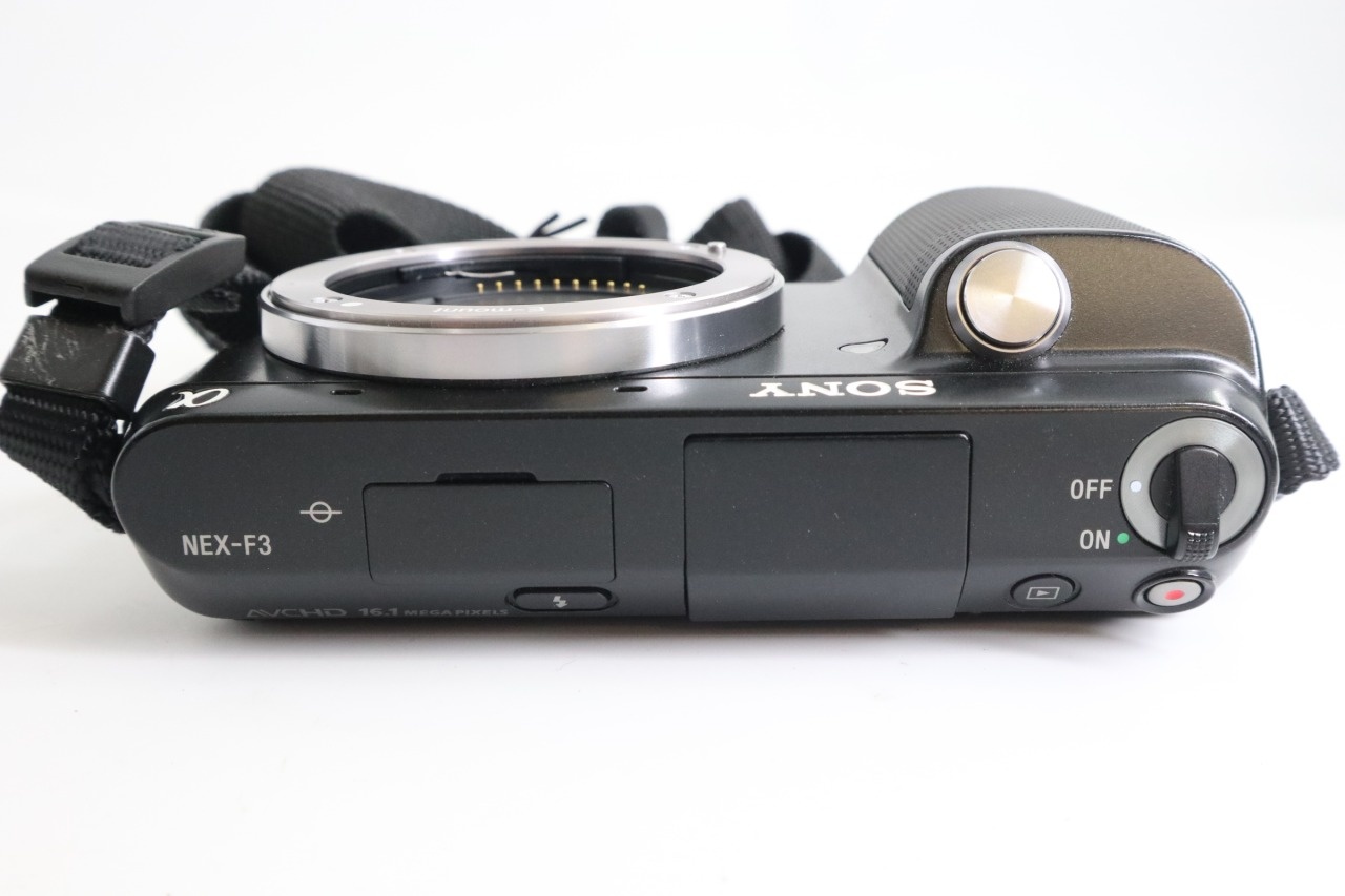α アルファ NEX-F3 ブラックボディ ミラーレス + E 18-55mm F/3.5-5.6 OSS