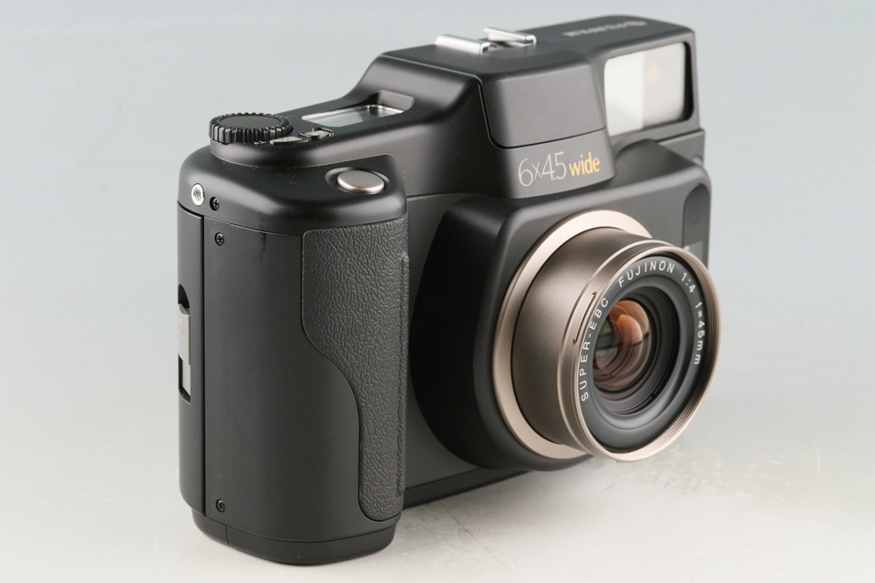 Fuji Fujifilm GA645W Medium Format Film Camera #58562E3